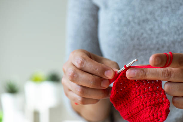Compact Crochet Kit Beats “Big Craft” for Daily Life