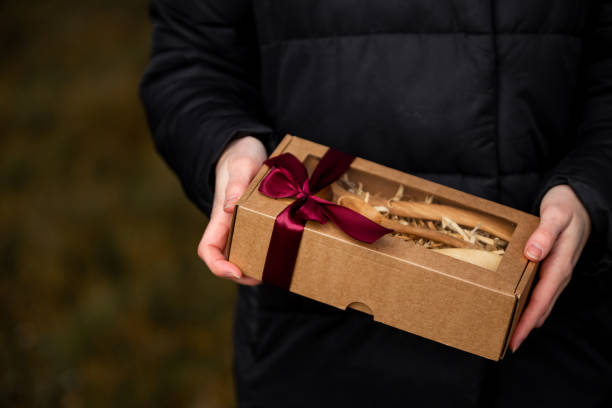 Practical tips for crocheting gift wrapping